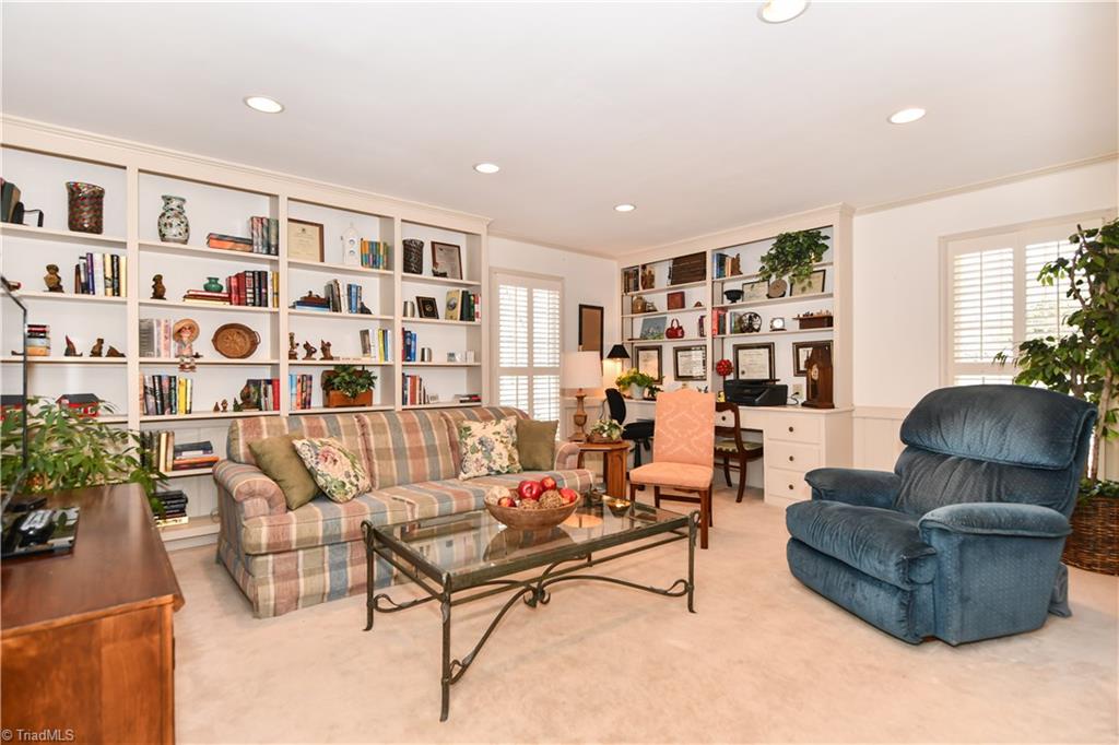 4921 Hackamore Road Greensboro, NC 27410 - Photo 7 of 30