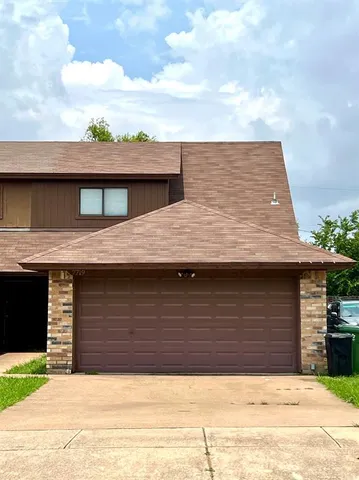 $1,800 | 7719 Sable Lane, North Richland Hills, TX 76182