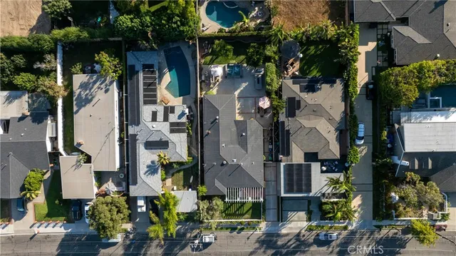 $2,449,900 | 269 Cecil Place, Costa Mesa, CA 92627