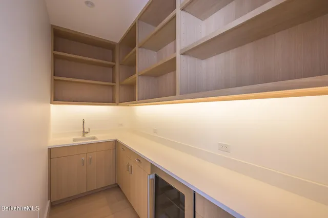 $3,850,000 | 21 A Interlaken Road, Stockbridge, MA 01266