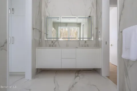 $3,850,000 | 21 A Interlaken Road, Stockbridge, MA 01266