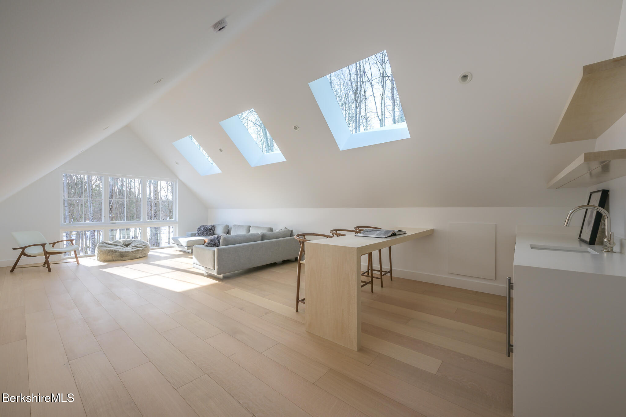 21 A Interlaken Road Stockbridge, MA 01266 - Photo 32 of 43 Large Flex Space