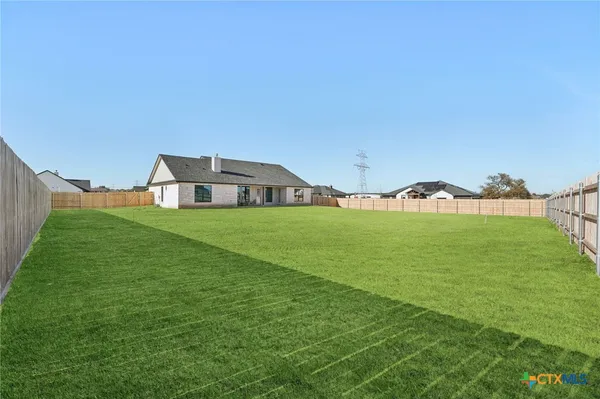 $549,900 | 5207 Hollow Ranch Drive, Salado, TX 76571