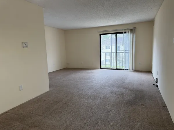 $1,850 | 11 Village Way, Unit 12, Natick, MA 01760