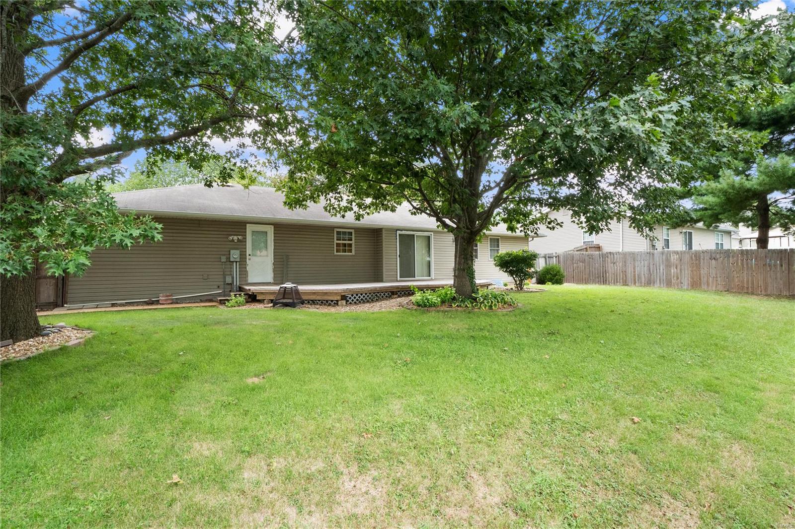 712 South Library Street Waterloo, IL 62298 - Photo 33 of 40