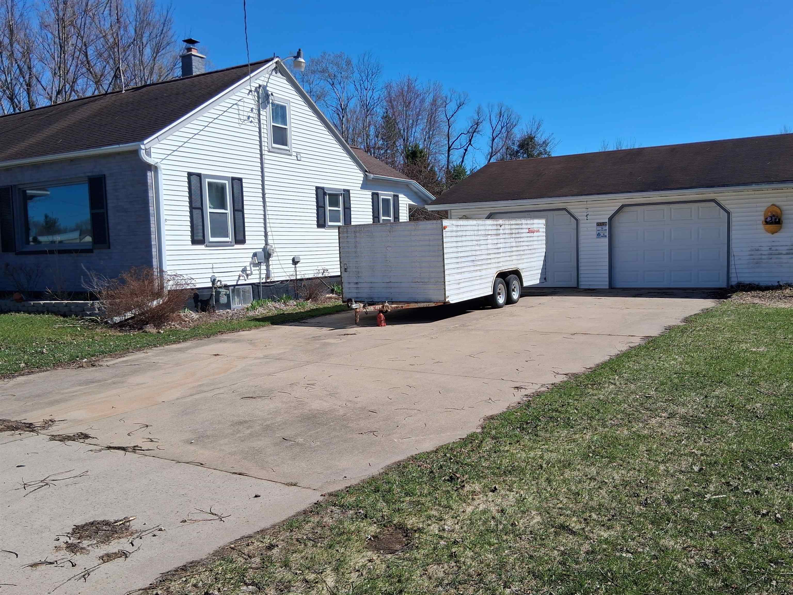 515 East Groninger Street Suring, WI 54174 - Photo 2 of 22