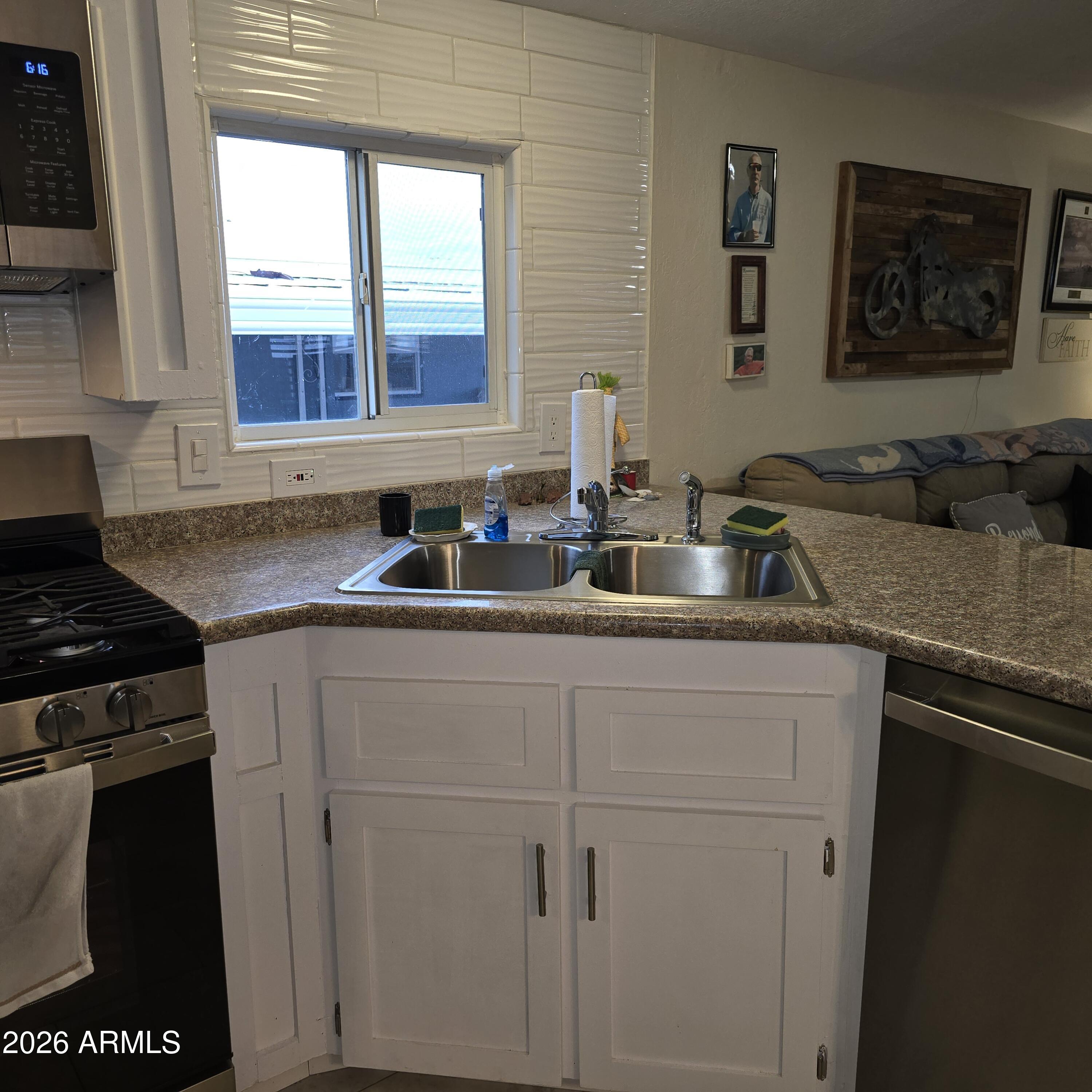 2524 East Contention Mine Road, Unit 22N Phoenix, AZ 85032 - Photo 21 of 33 20260330_181423