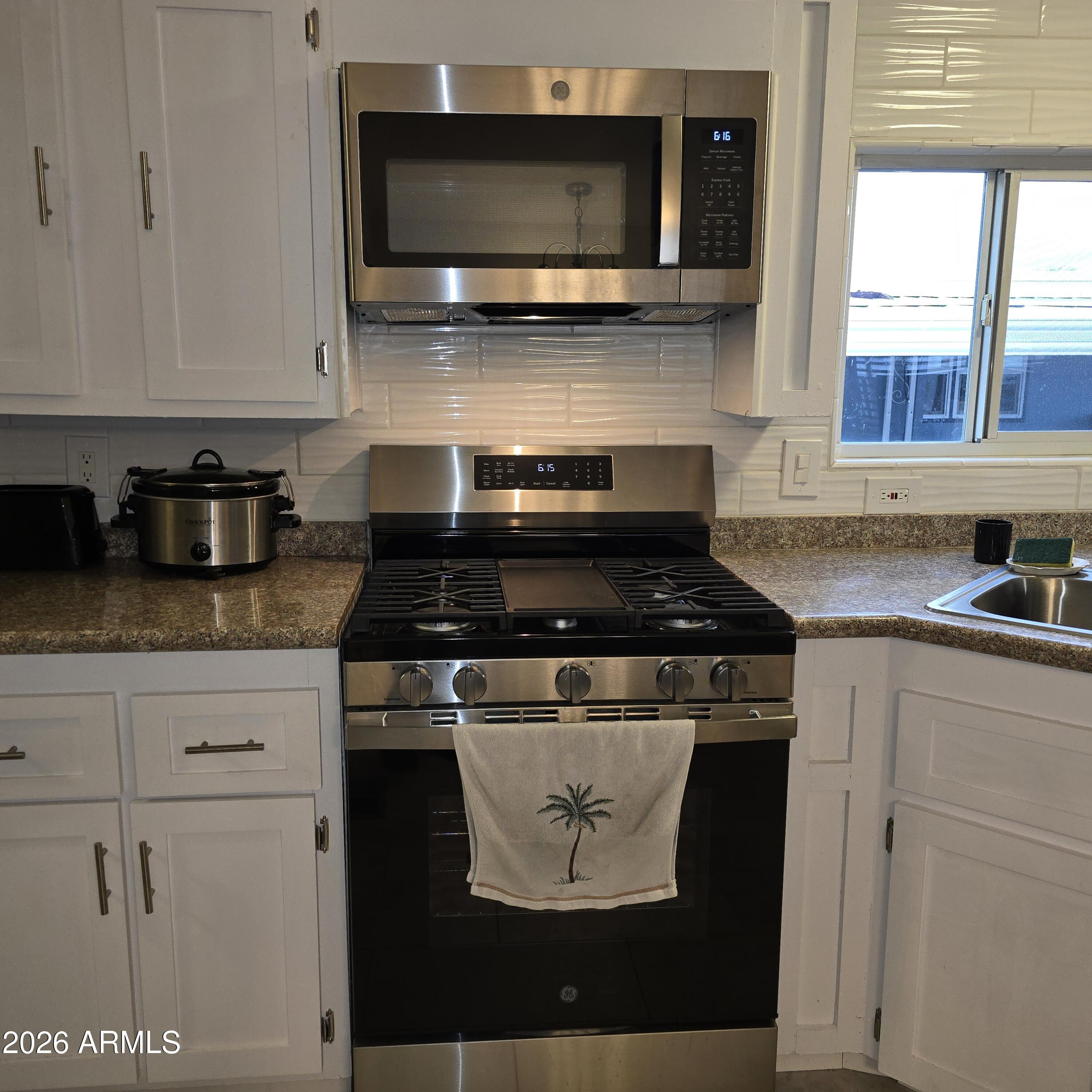 2524 East Contention Mine Road, Unit 22N Phoenix, AZ 85032 - Photo 4 of 33 20260330_181418