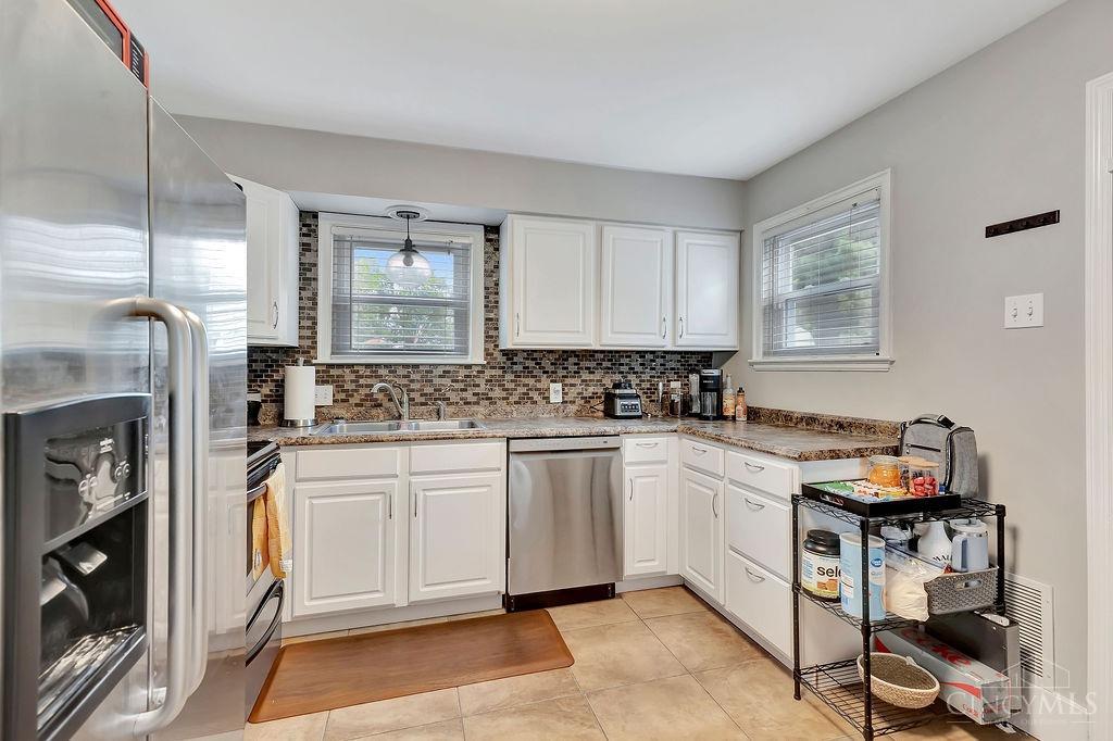 552 Anderson Ferry Road Cincinnati, OH 45238 - Photo 4 of 44