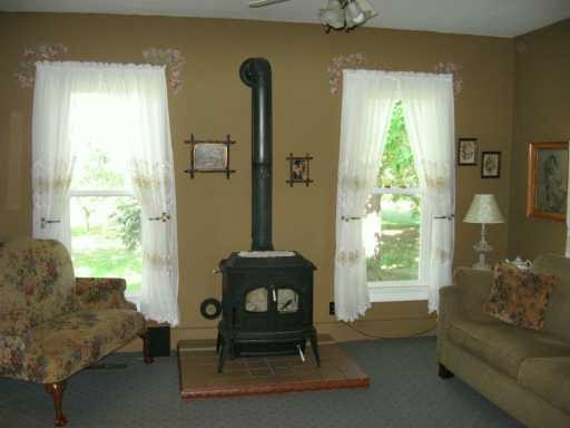 4406 Oakley Road Stockbridge, MI 49285 - Photo 3 of 8 Photo 3