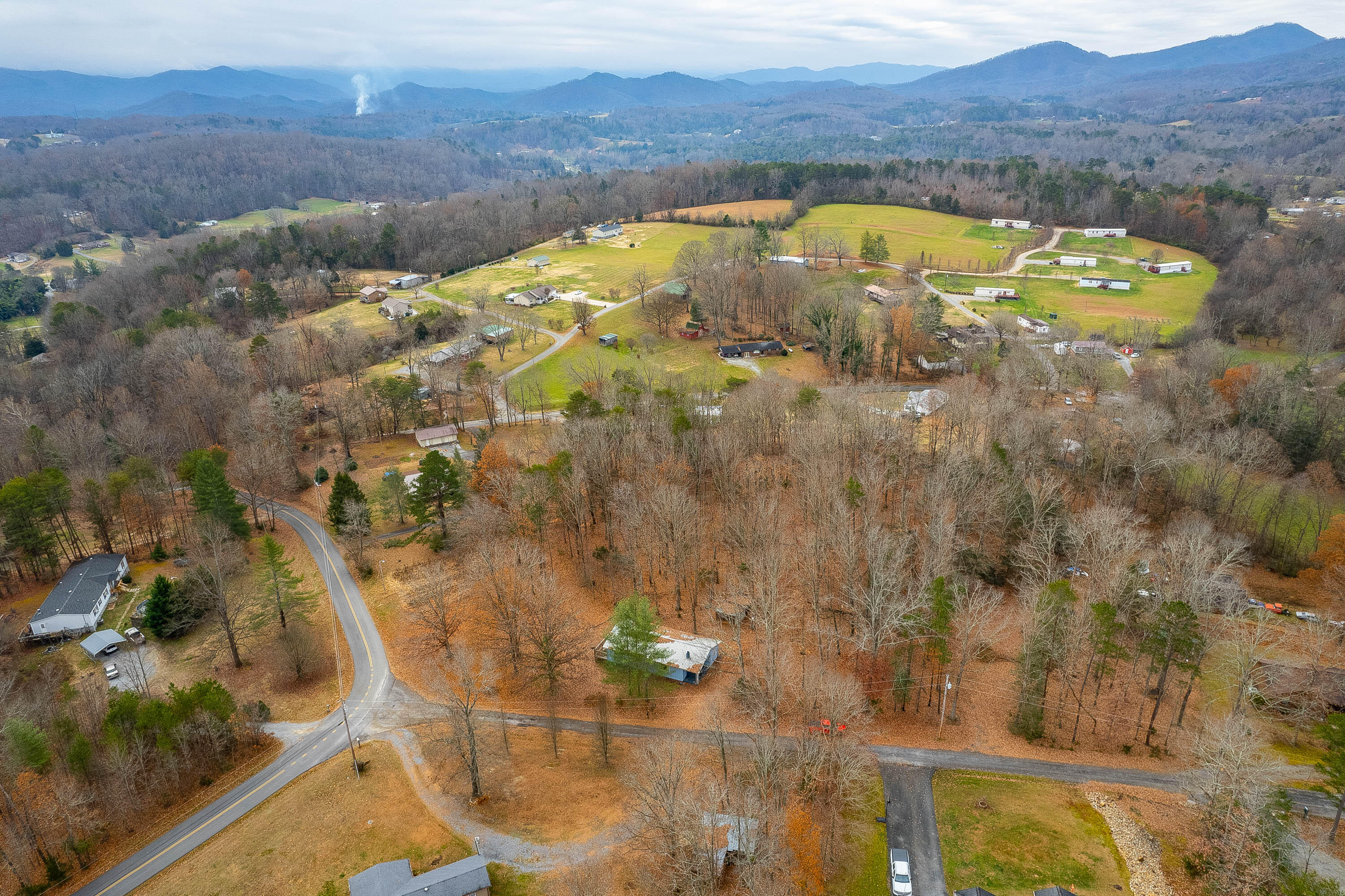 255 Sea Road Newport, TN 37821 - Photo 29 of 37 255 Sea Way-2