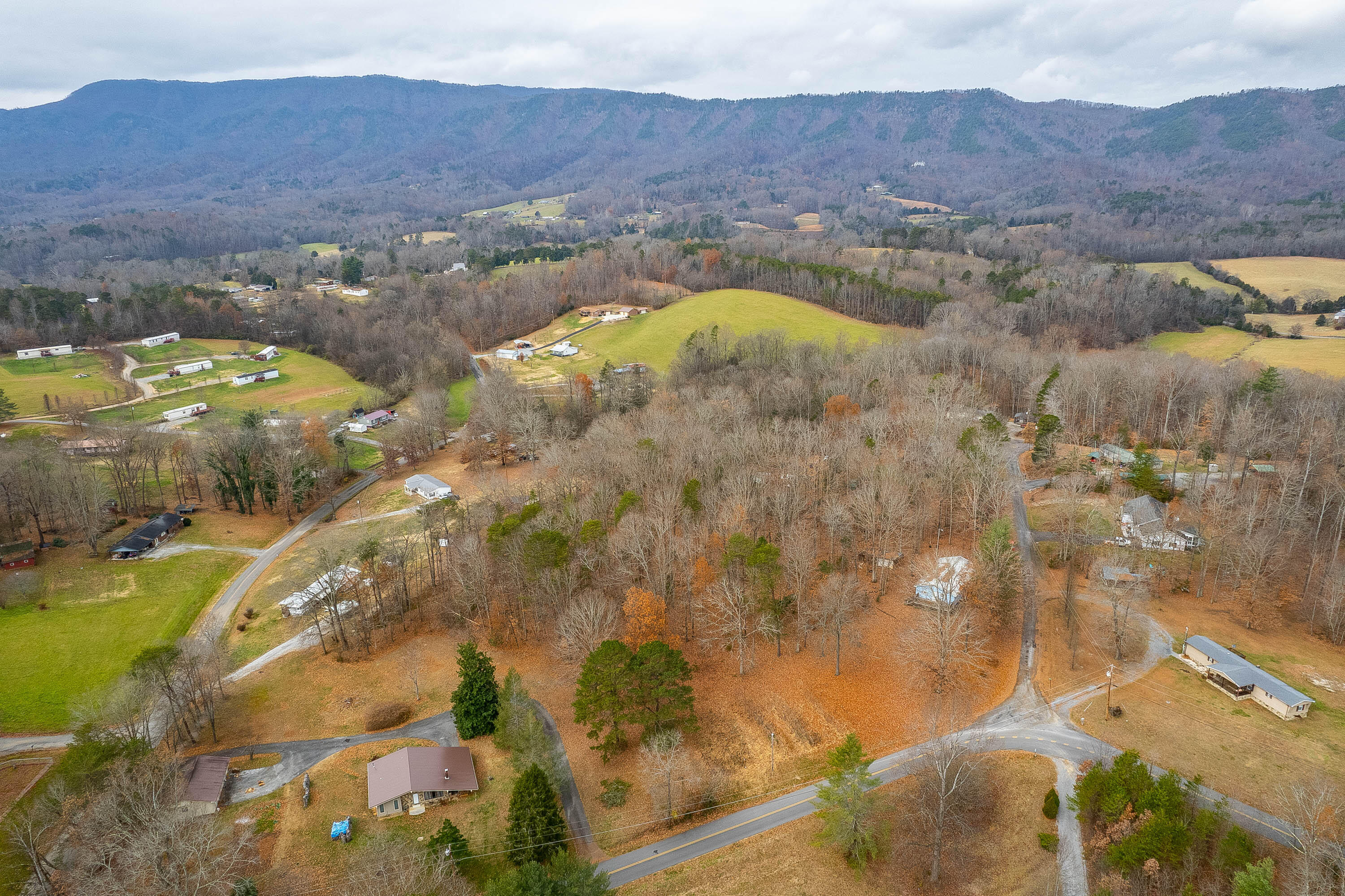 255 Sea Road Newport, TN 37821 - Photo 32 of 37 255 Sea Way-5