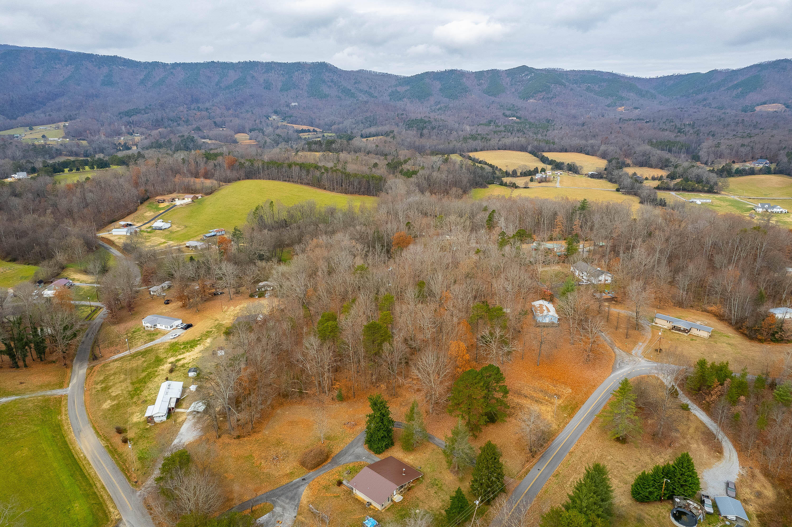 255 Sea Road Newport, TN 37821 - Photo 33 of 37 255 Sea Way-6