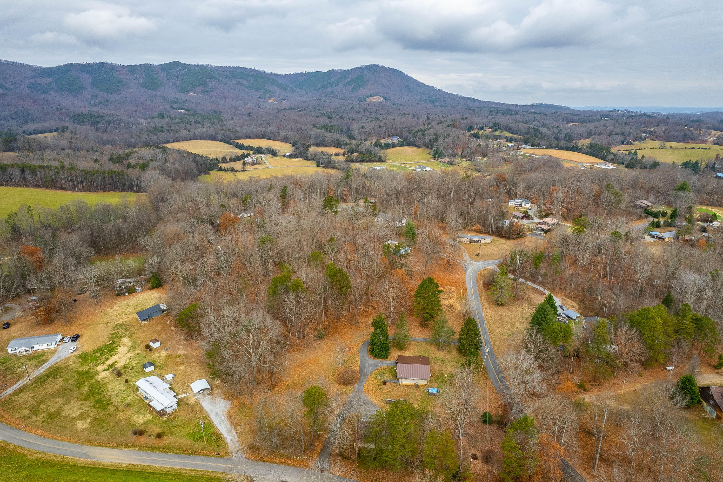 255 Sea Road Newport, TN 37821 - Photo 34 of 37 255 Sea Way-7