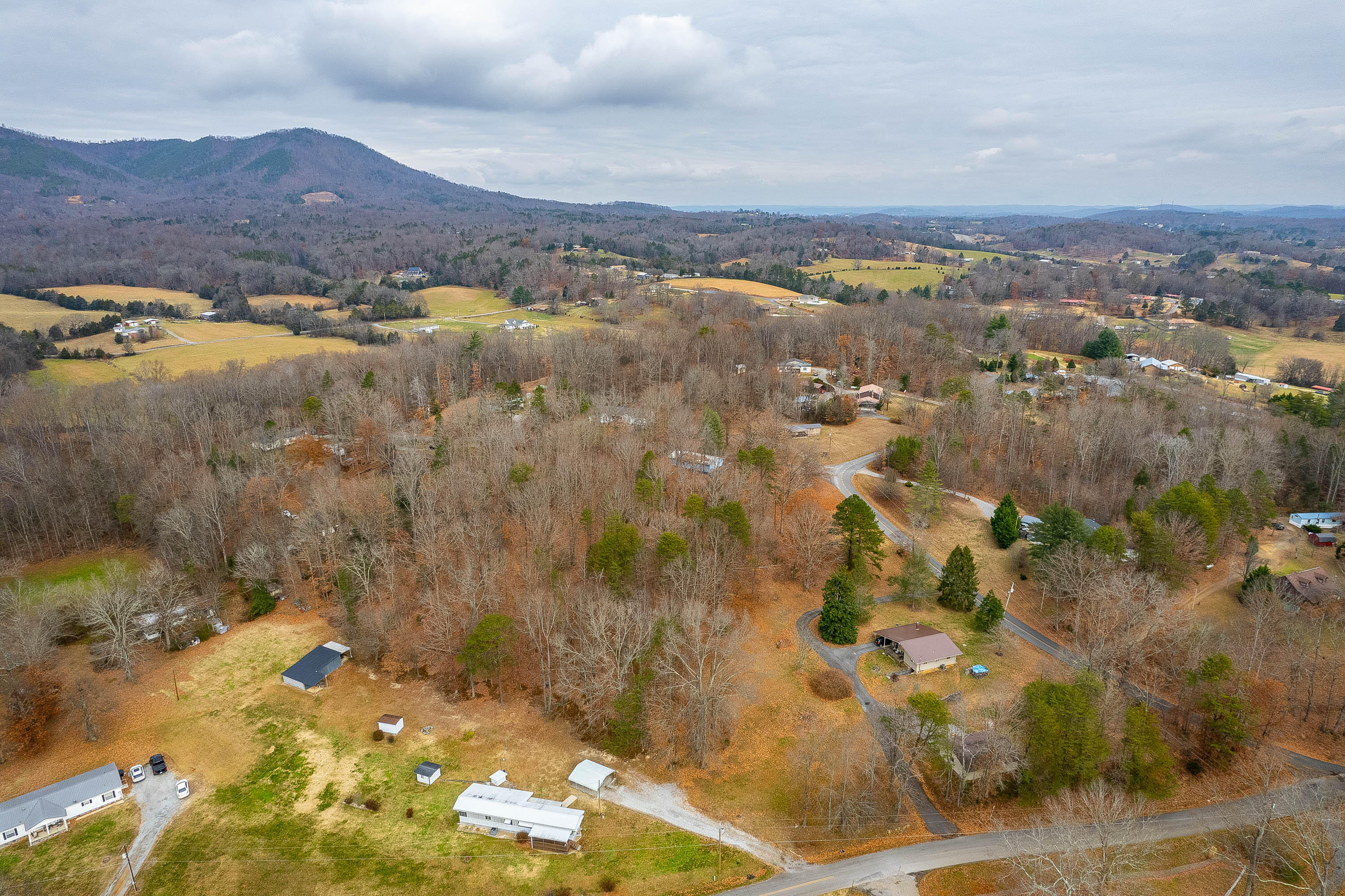 255 Sea Road Newport, TN 37821 - Photo 35 of 37 255 Sea Way-8