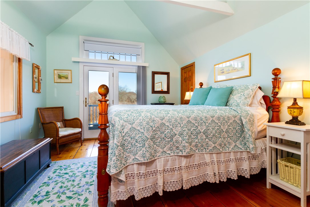 1507 West Side Road Block Island, RI 02807 - Photo 23 of 40 Guest bedroom w/ private access to second floor bath.