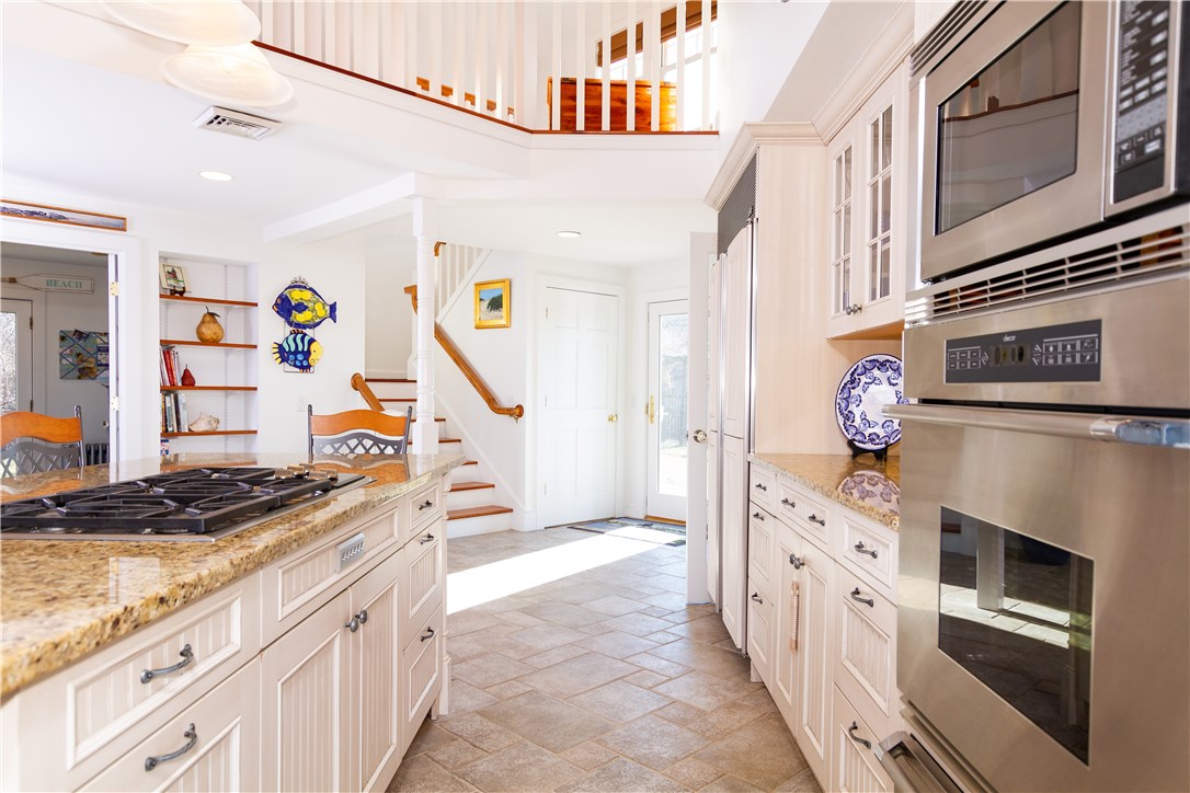 1507 West Side Road Block Island, RI 02807 - Photo 8 of 40