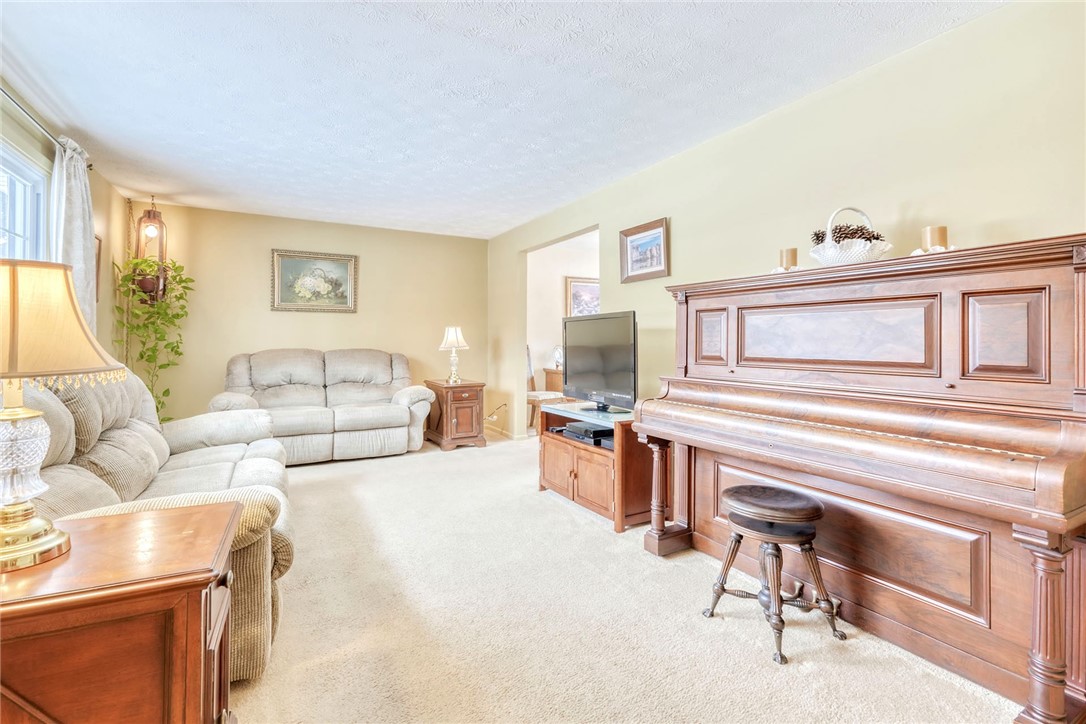 6930 Lakeside Road Ontario, NY 14519 - Photo 6 of 40