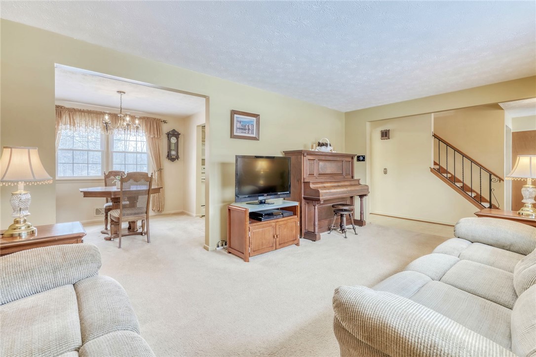 6930 Lakeside Road Ontario, NY 14519 - Photo 7 of 40