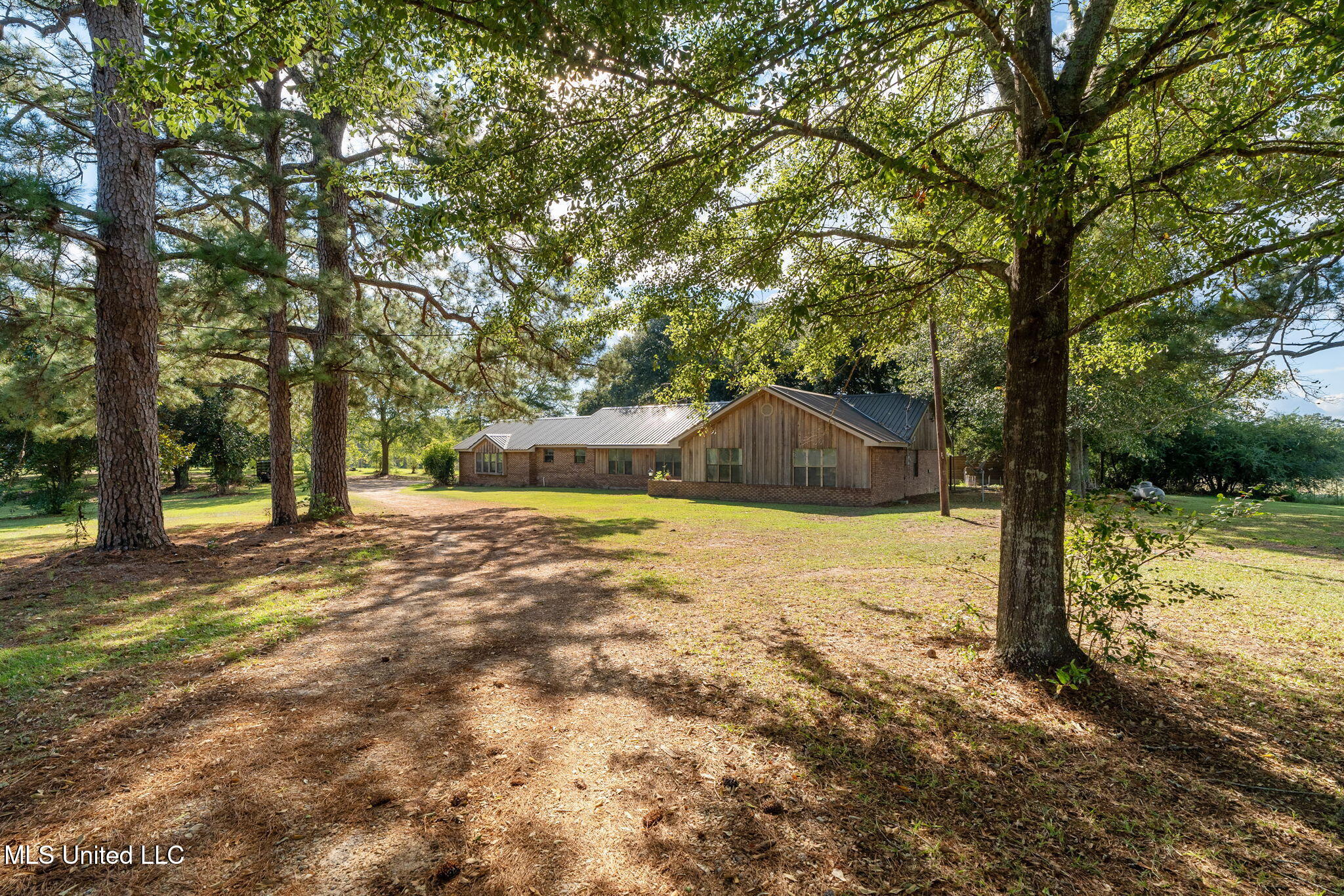 737 Hickory Grove Road Sumrall, MS 39482 - Photo 4 of 47 737_Hickory_Grove_Rd-4
