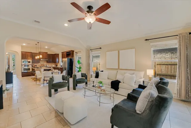 $570,000 | 13017 Hymeadow Circle, Austin, TX 78729