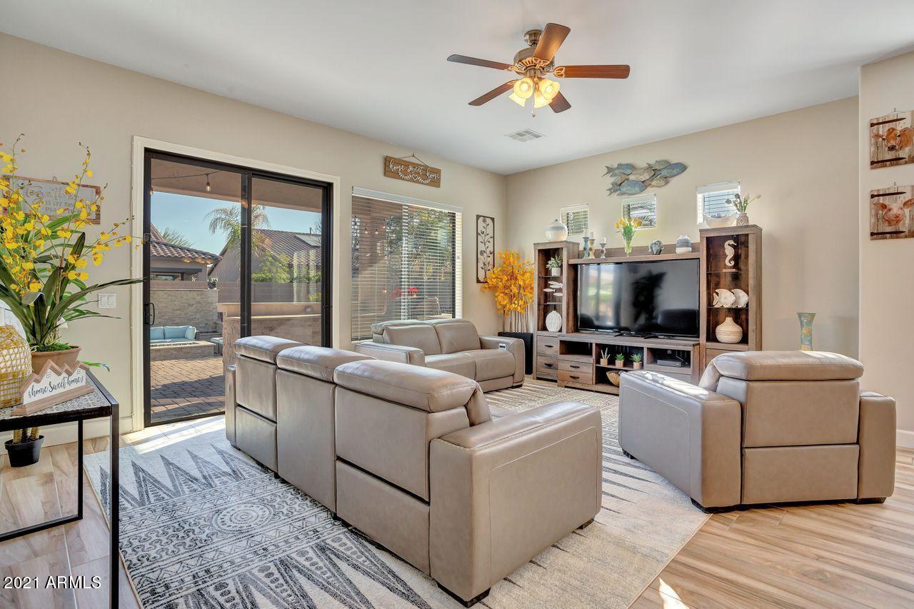 15765 West Berkeley Road Goodyear, AZ 85395 - Photo 11 of 38 QPT_Photo_-__L1A0013