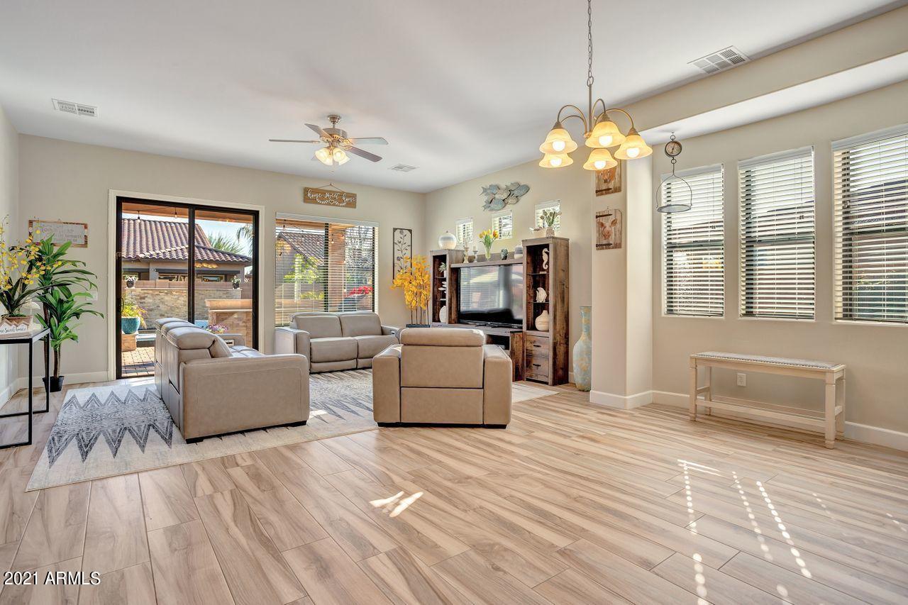 15765 West Berkeley Road Goodyear, AZ 85395 - Photo 8 of 38 QPT_Photo_-__L1A9975