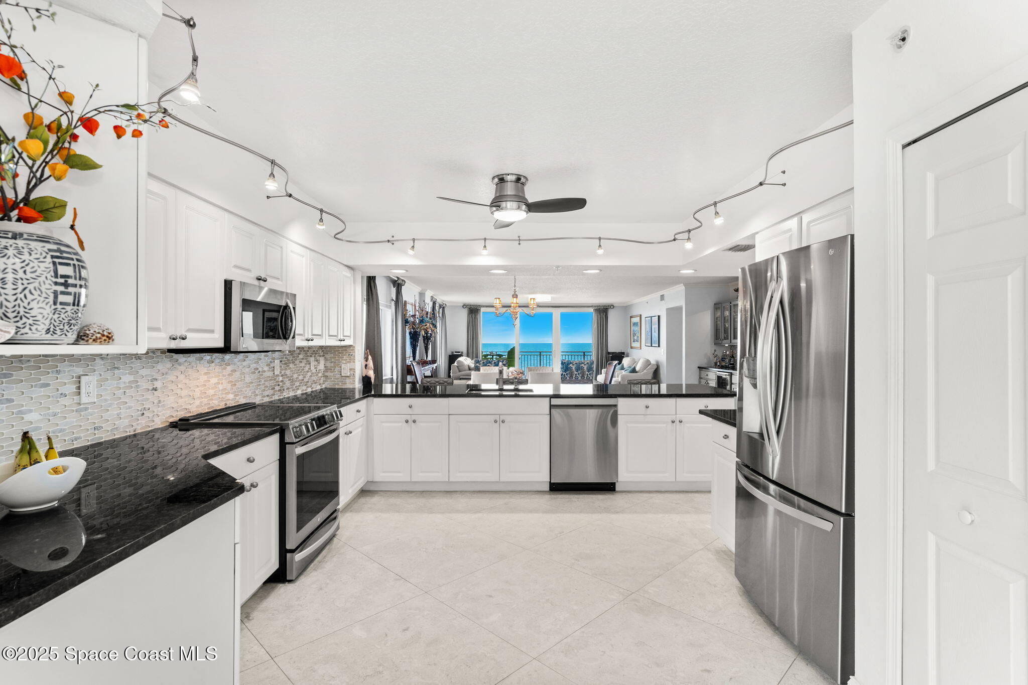 925 Florida A1A, Unit 201 Satellite Beach, FL 32937 - Photo 8 of 51 925 HWY A1A #201 (11)