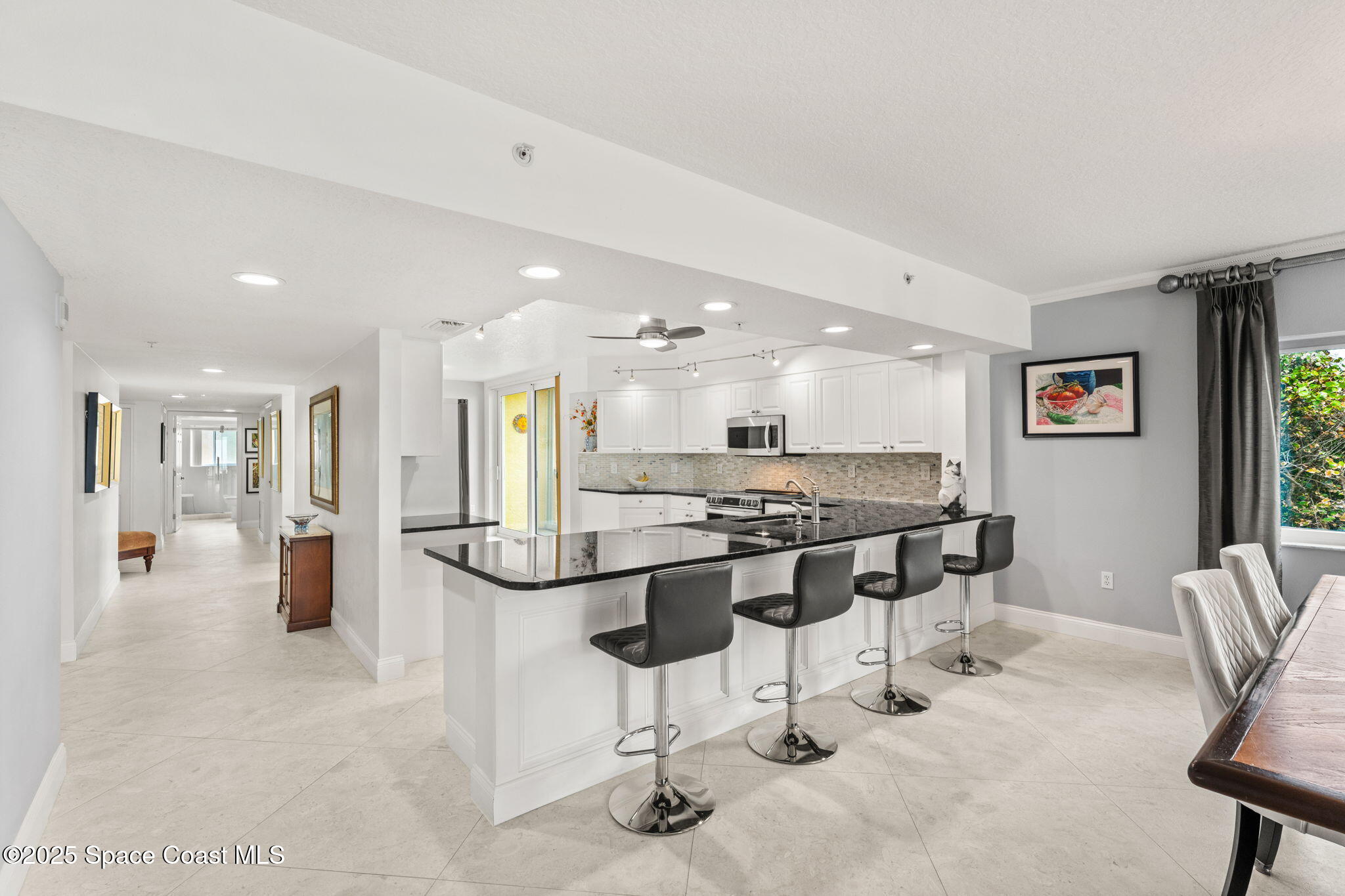 925 Florida A1A, Unit 201 Satellite Beach, FL 32937 - Photo 10 of 51 925 HWY A1A #201 (15)