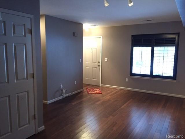 22356 Cape Cod Way, Unit 77 Farmington, MI 48336 - Photo 5 of 25