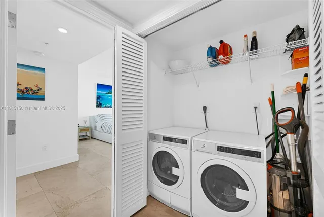 $869,000 | 1155 Brickell Bay Drive, Unit 2004, Miami, FL 33131