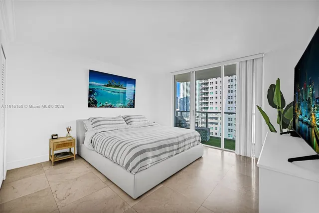 $869,000 | 1155 Brickell Bay Drive, Unit 2004, Miami, FL 33131