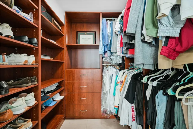 $869,000 | 1155 Brickell Bay Drive, Unit 2004, Miami, FL 33131