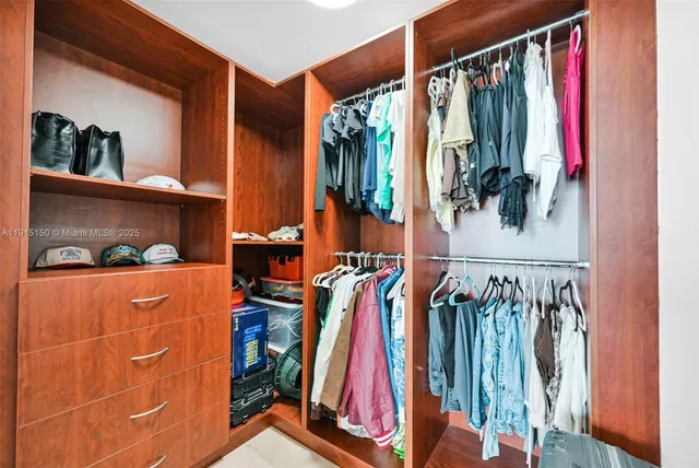 $869,000 | 1155 Brickell Bay Drive, Unit 2004, Miami, FL 33131