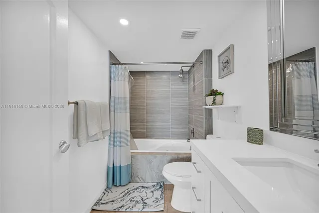 $869,000 | 1155 Brickell Bay Drive, Unit 2004, Miami, FL 33131