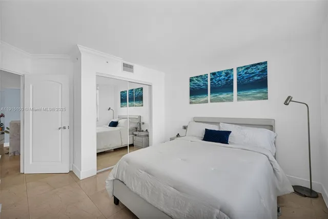 $869,000 | 1155 Brickell Bay Drive, Unit 2004, Miami, FL 33131