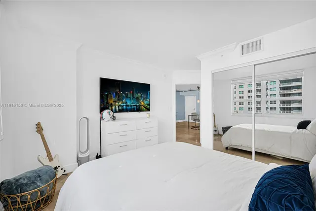 $869,000 | 1155 Brickell Bay Drive, Unit 2004, Miami, FL 33131