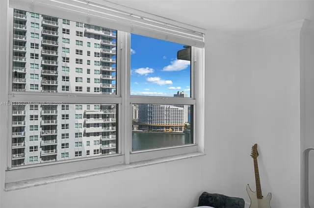 $869,000 | 1155 Brickell Bay Drive, Unit 2004, Miami, FL 33131