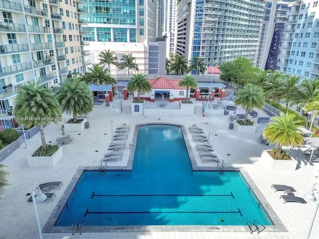 $869,000 | 1155 Brickell Bay Drive, Unit 2004, Miami, FL 33131