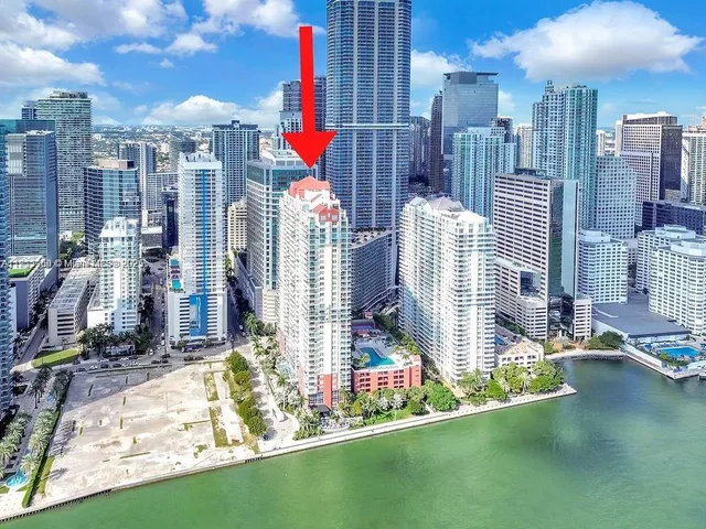 $869,000 | 1155 Brickell Bay Drive, Unit 2004, Miami, FL 33131
