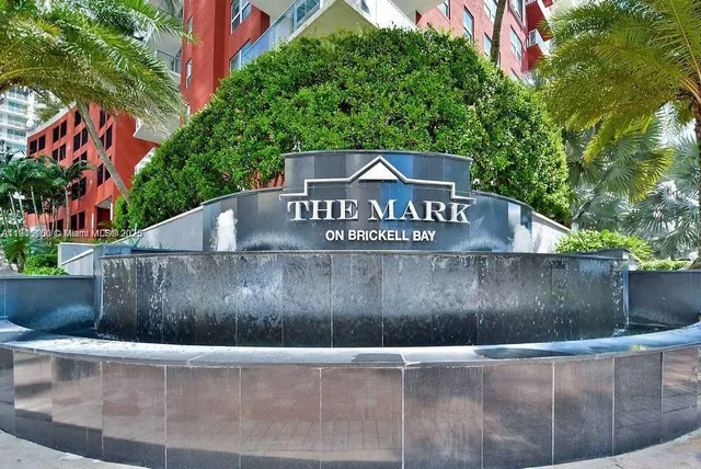 $869,000 | 1155 Brickell Bay Drive, Unit 2004, Miami, FL 33131
