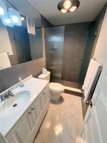 $229,000 | 2151 Northeast 42nd Court, Unit 237, Lighthouse Point, FL 33064