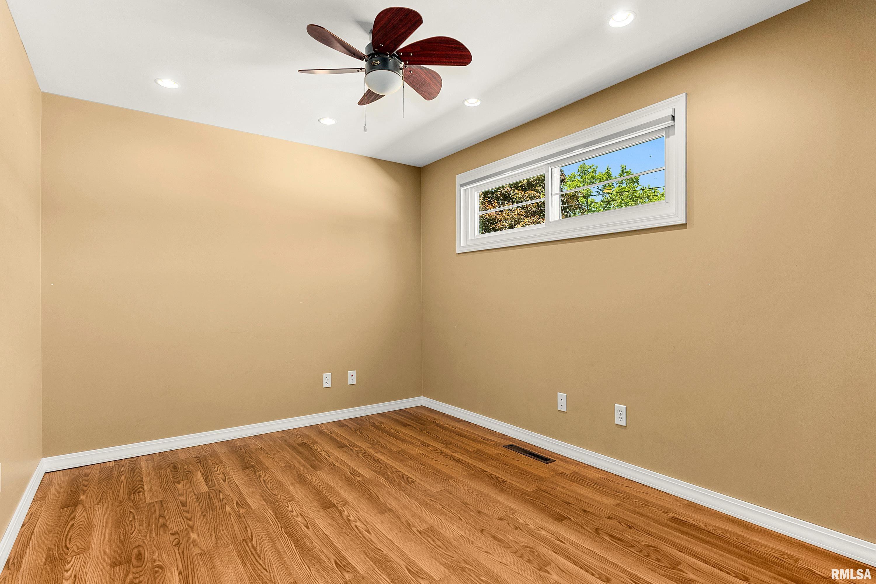 607 Westgate Road Washington, IL 61571 - Photo 31 of 40