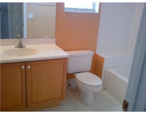 539 Mulberry Grove Road Royal Palm Beach, FL 33411 - Photo 4 of 16 Bathroom 2