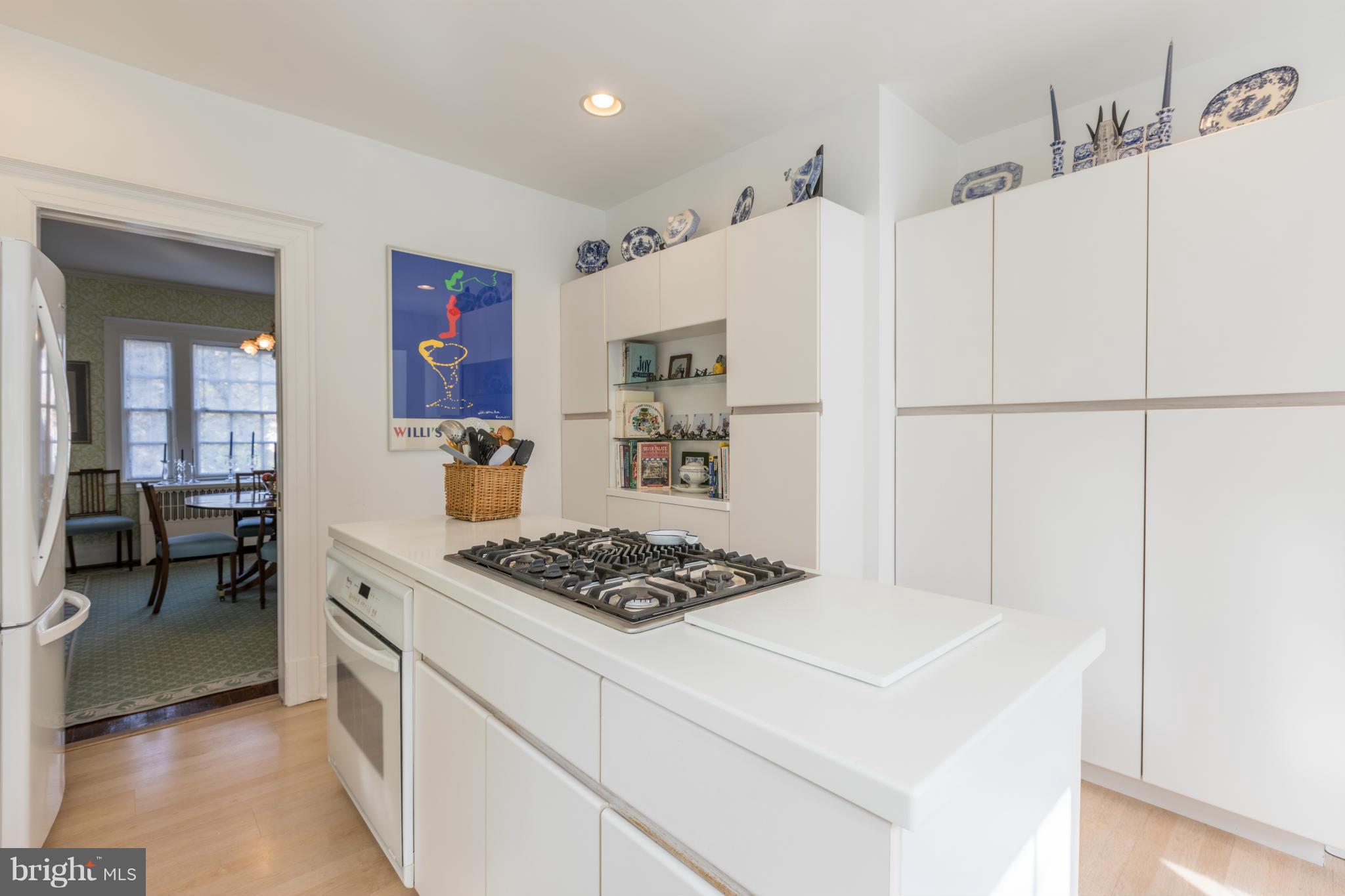 305 East Highfield Road Baltimore, MD 21218 - Photo 13 of 30 Kitchen