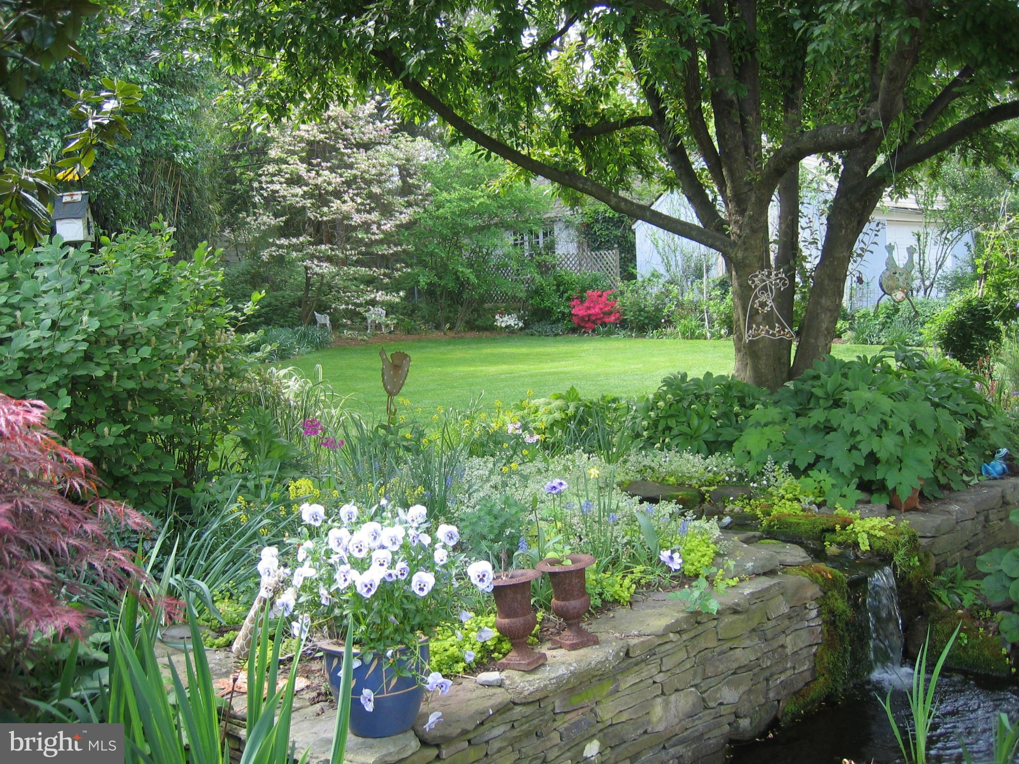 305 East Highfield Road Baltimore, MD 21218 - Photo 29 of 30 Gardens