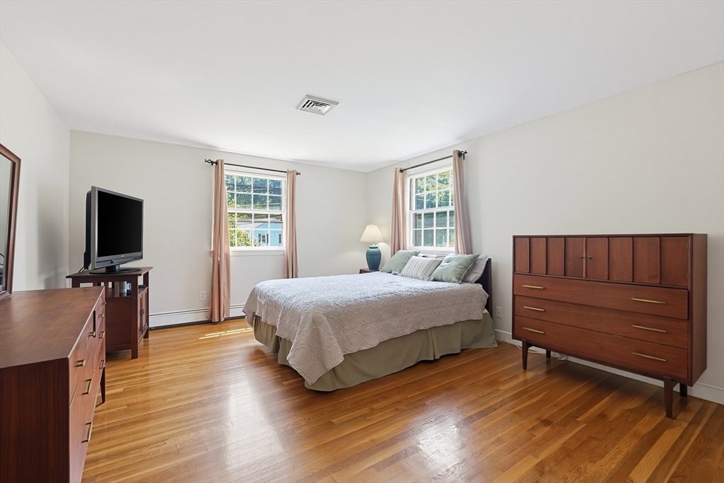19 Belmont Road Wakefield, MA 01880 - Photo 23 of 42