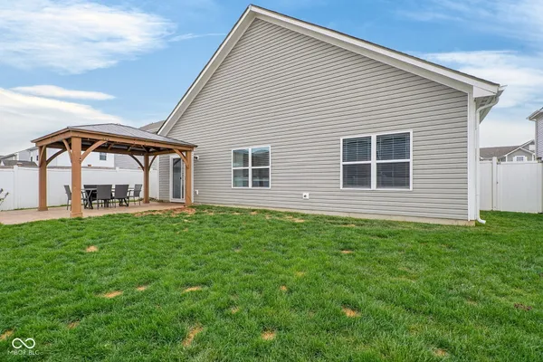 $325,000 | 1450 Bigleaf Drive, Sheridan, IN 46069