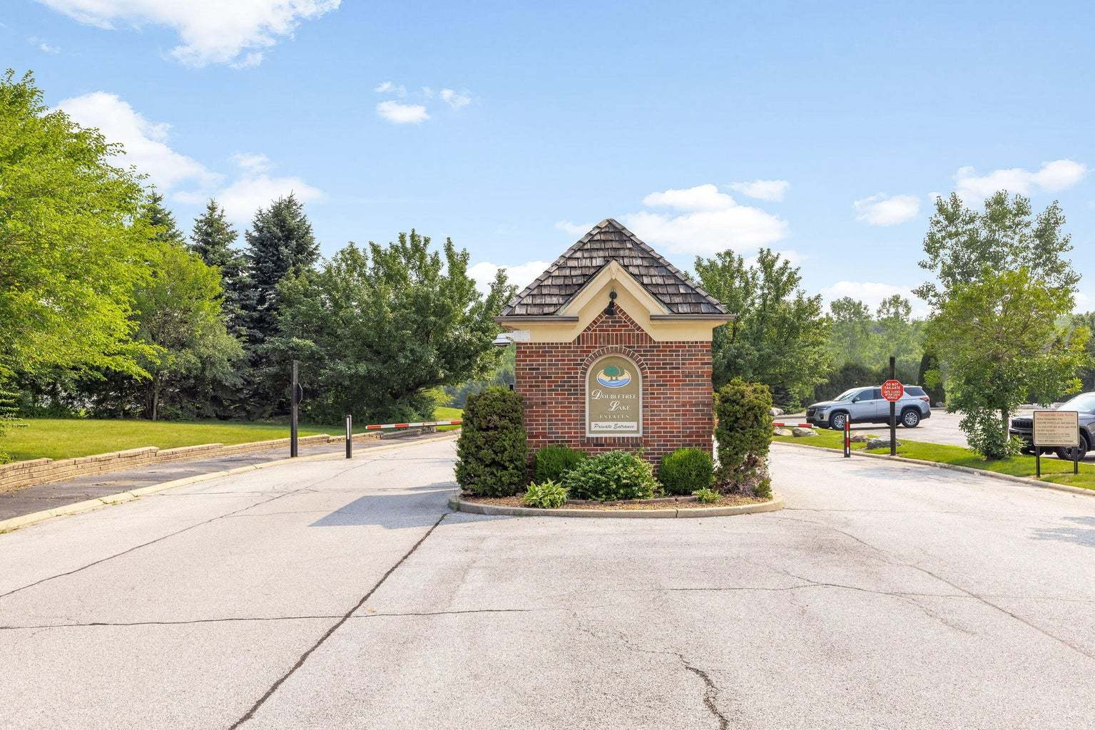 9110 Doubletree Drive South Winfield, IN 46307 - Photo 18 of 31 a view of a basket ball ground