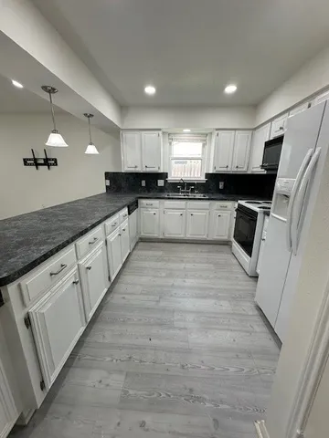 $2,100 | 1614 Tower Grove Court, Missouri City, TX 77489